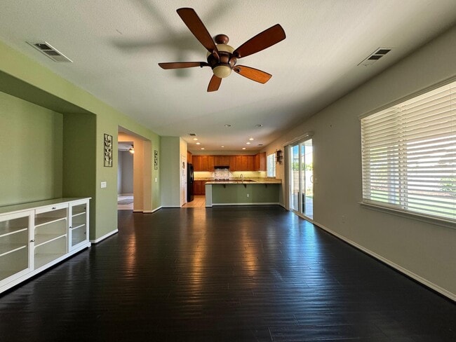 Building Photo - 3701 Pondera St
