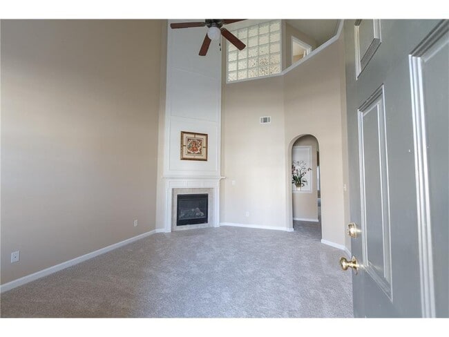 Building Photo - 393 Grayson Way