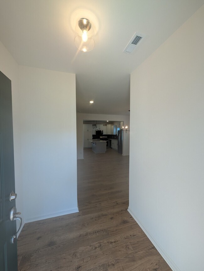 Building Photo - NEW CONSTRUCTION 3BD/2.5 Home in Stonebrid...
