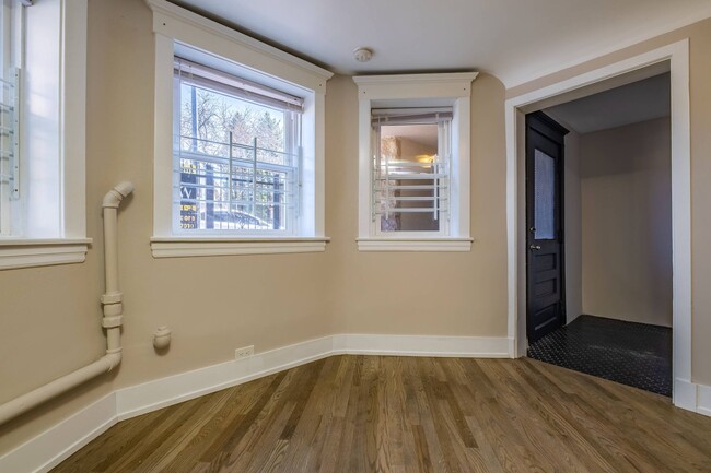 Building Photo - BEC Properties Kedzie LLC