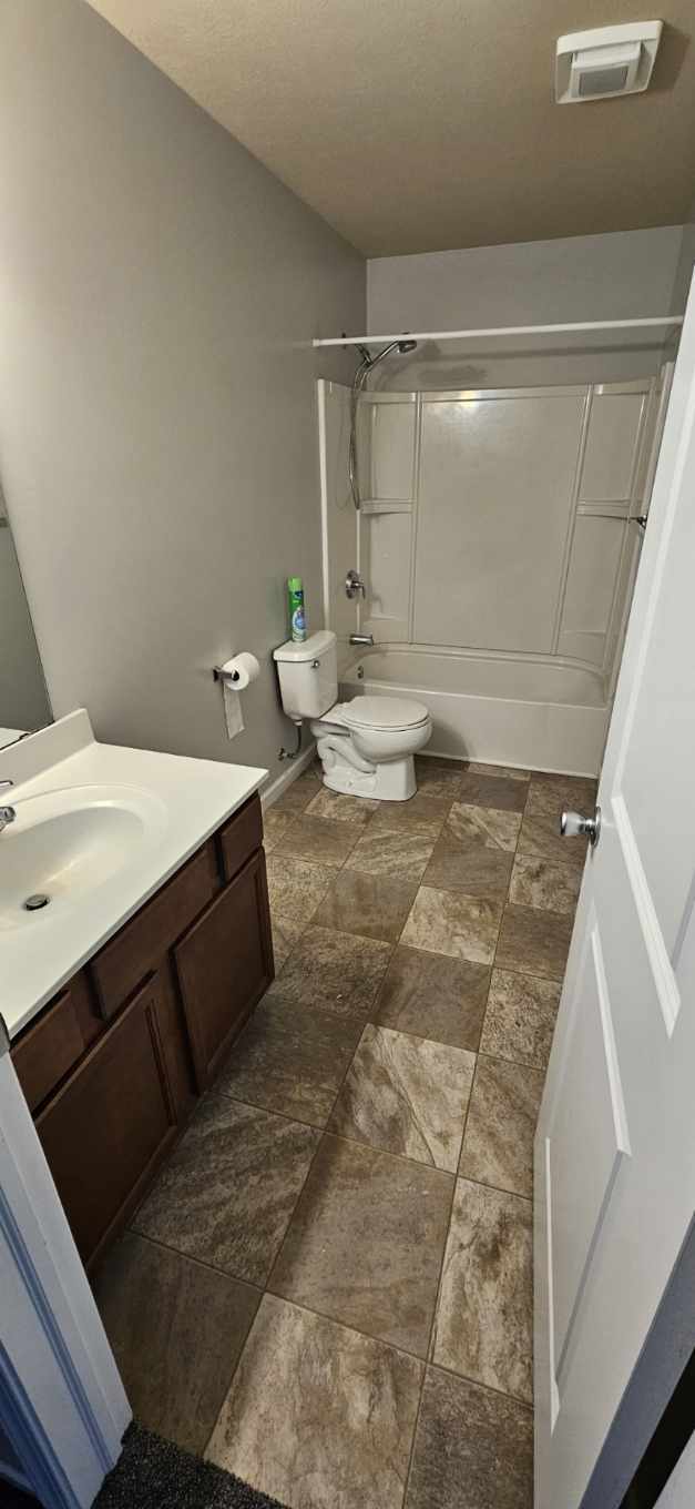 Building Photo - 6271 Greenview Dr