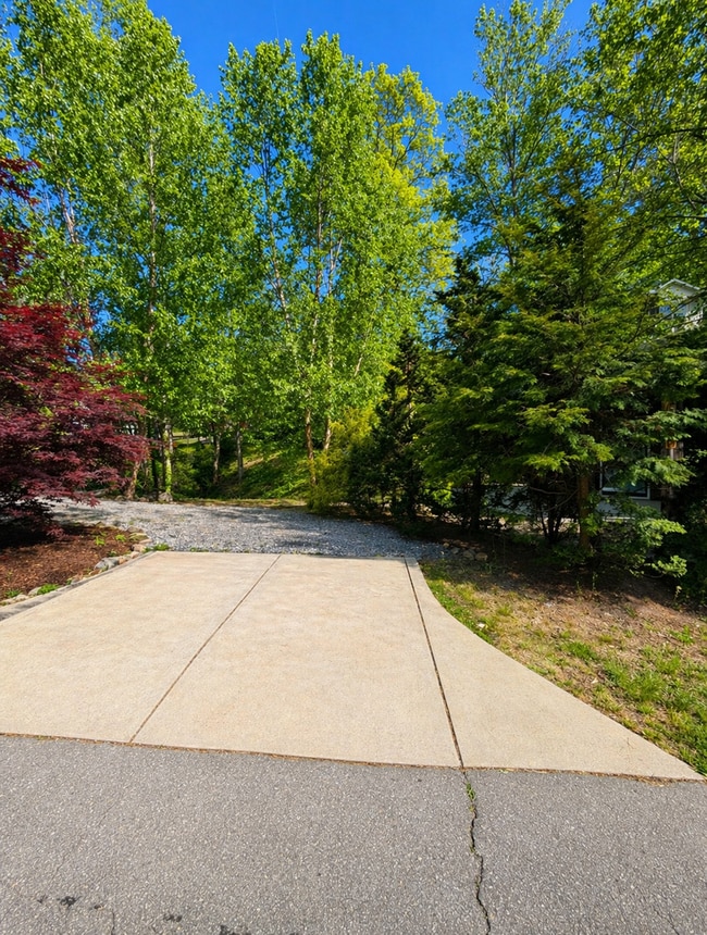 Building Photo - Fabulous "Microhome" in Kenilworth Area!