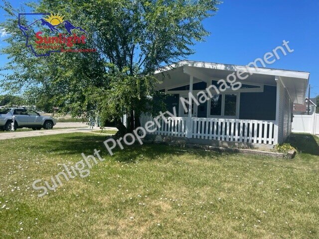 Primary Photo - 1037 Wyoming Ave