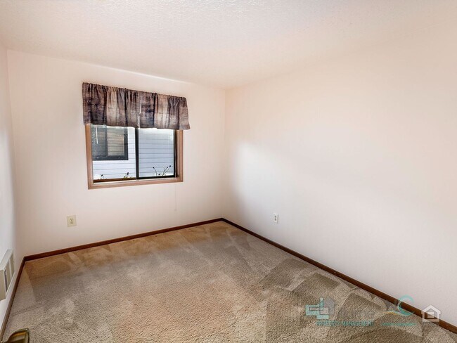 Building Photo - Charming 3-bedroom, 2-bath home in Seaside