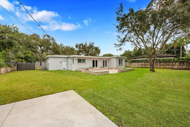 Building Photo - 6110 SW 79th St