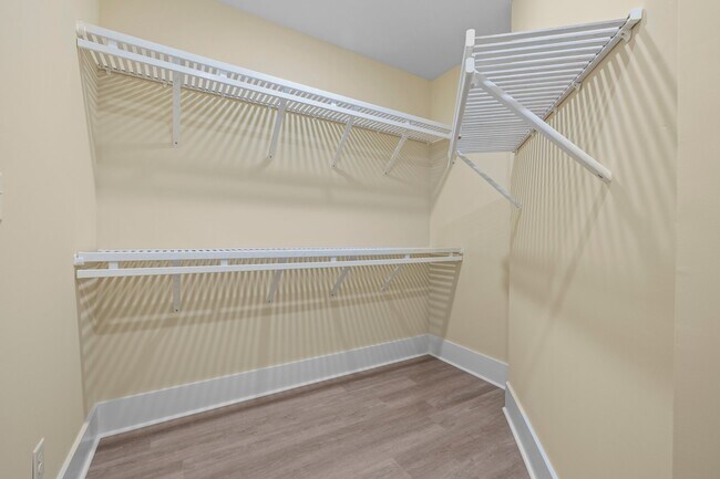 Building Photo - 5603 Sound Dr