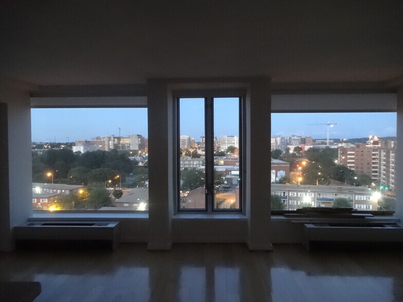 Building Photo - 1101 3rd St SW