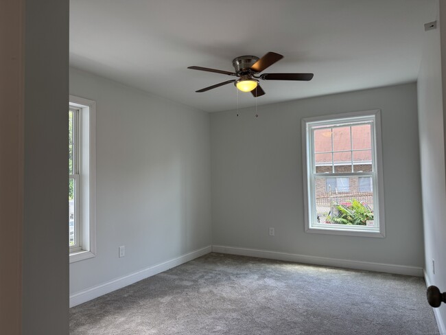 Building Photo - 1085 Whalley Ave