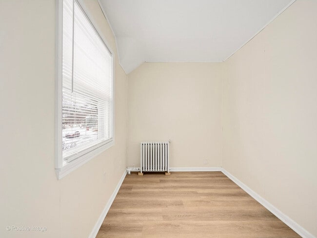 Building Photo - 122 S Prospect St