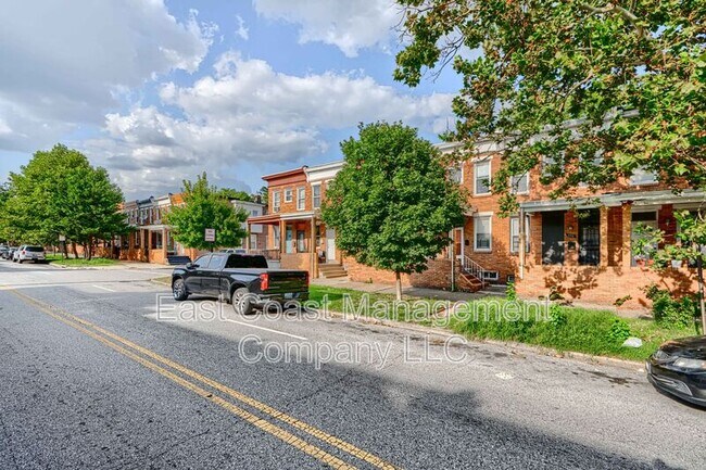 Building Photo - 425 N Highland Ave