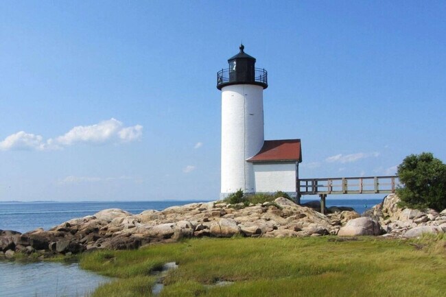 Building Photo - 6 Middle Rd