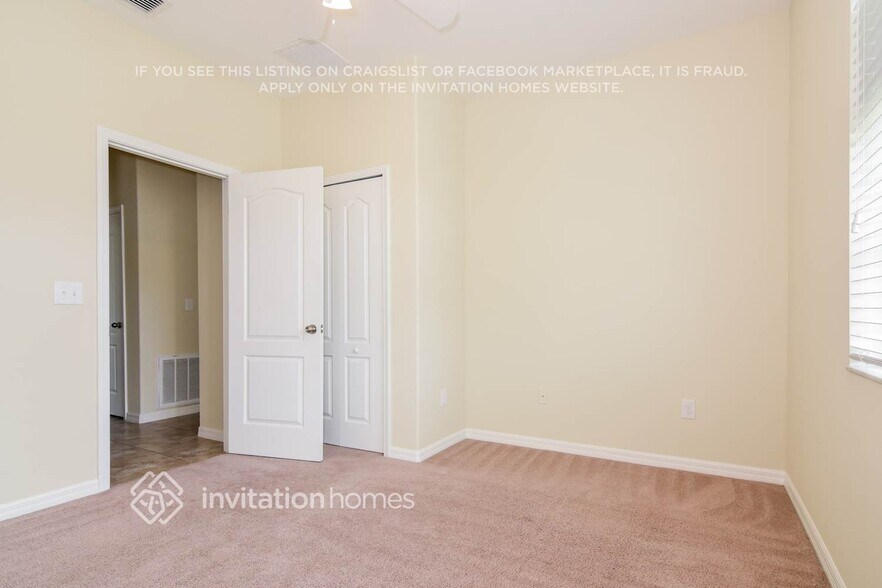 Building Photo - 3247 Berwick Ln