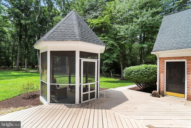 Building Photo - 11109 Elmview Pl
