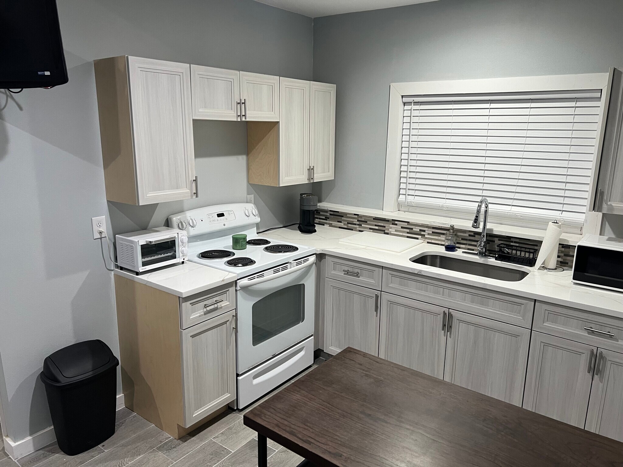 Building Photo - 1345 Hazel St NW