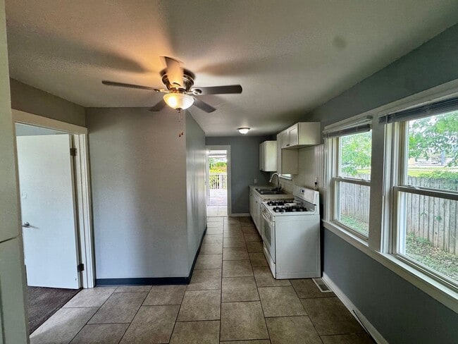 Building Photo - Charming 2-Bed, 1-Bath Single-Family Home in Coal Valley – Available Now!