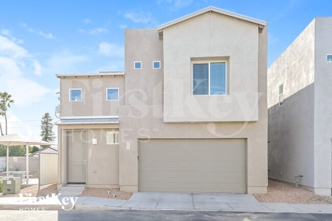 Building Photo - 2851 N Fair Oaks Ave