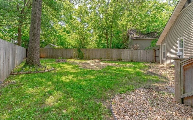 Building Photo - 1207 Hunters Run Cove