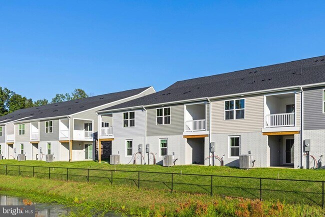Building Photo - 4319 Southerby Dr