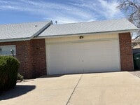 Building Photo - 755 Amethyst Dr NE