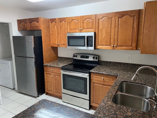 Kitchen - 11263 W Atlantic Blvd