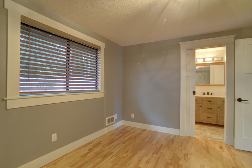 Building Photo - 2406A 188th Pl SE