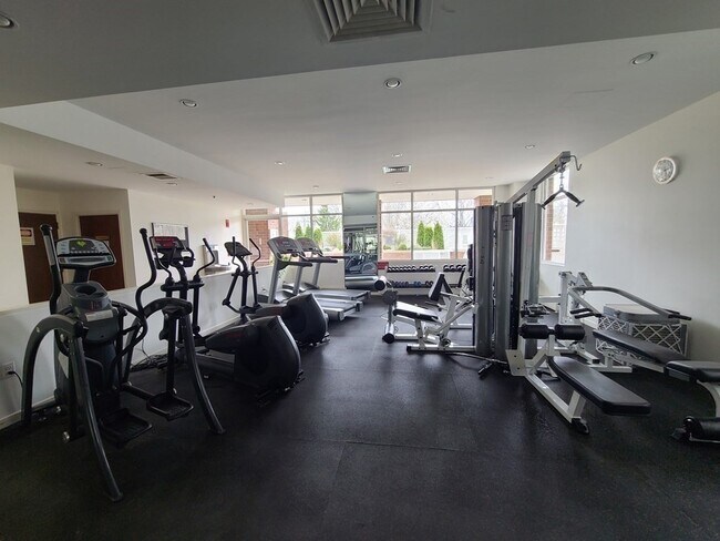 Building Photo - 950 Massachusetts Ave