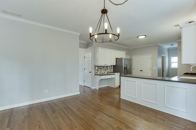 Building Photo - 1795 Lake Heights Cir