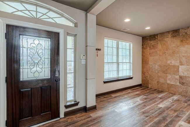 Building Photo - 42 Rocky Point Ct