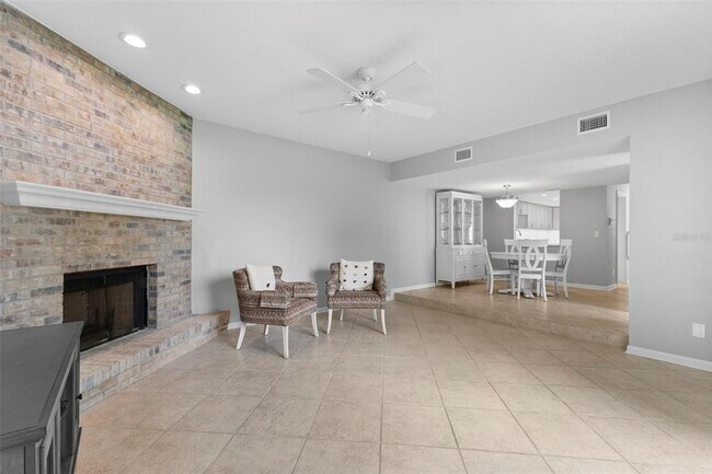 Building Photo - 3010 W Grovewood Ct