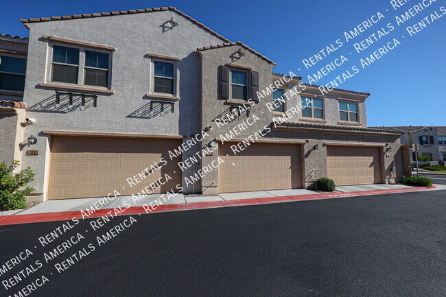 Building Photo - 4077 S Sabrina Dr