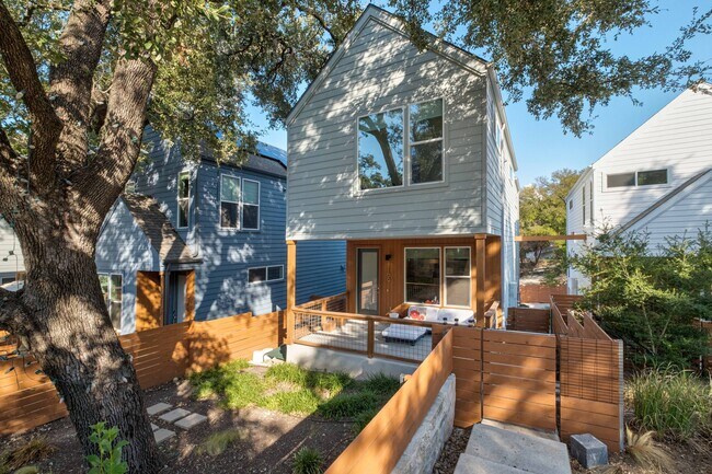 Building Photo - 3109 Aldwyche Dr