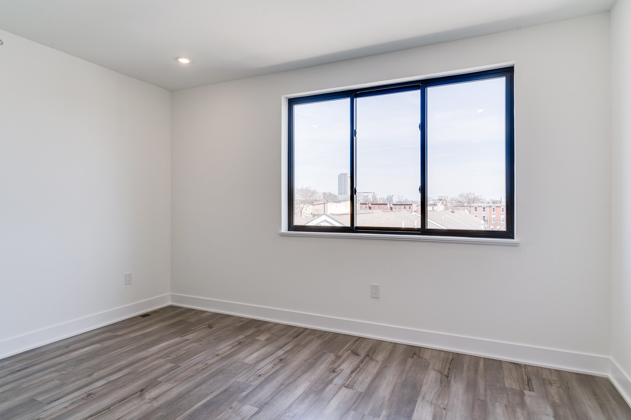 Building Photo - 2603 E Boston St