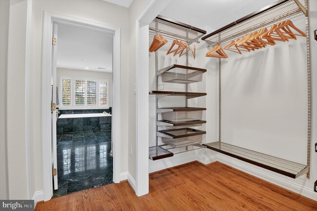 Building Photo - 4015 Mansion Dr NW