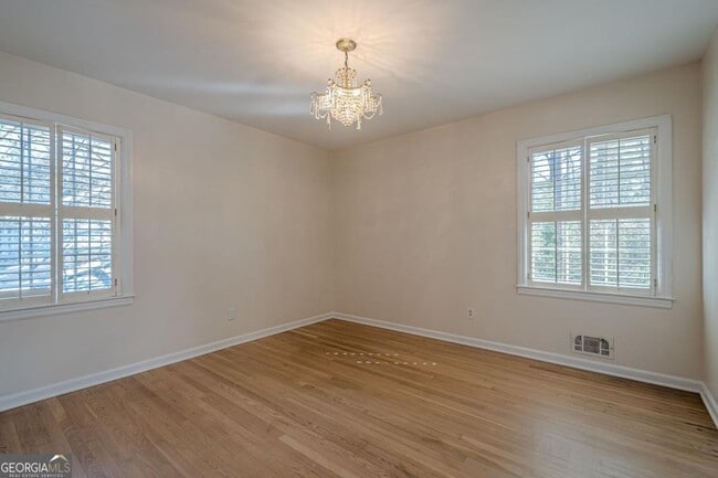 Building Photo - 45 Brandon Ridge Dr NE