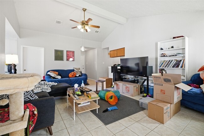 Building Photo - 466 El Toro Ln