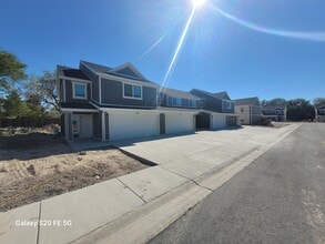 Building Photo - 195 El Camino Ave