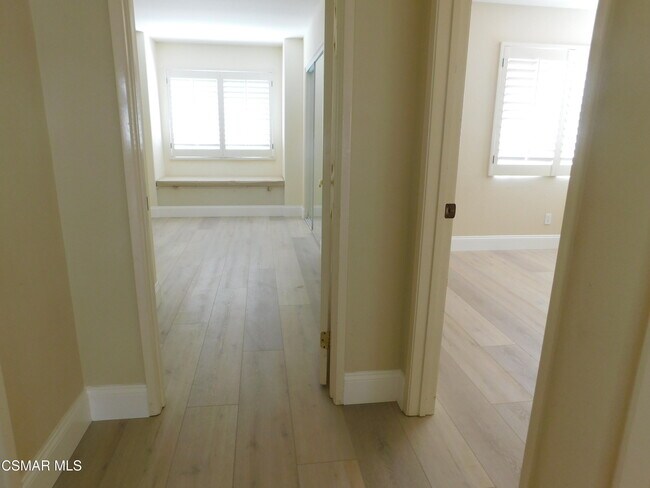 Building Photo - 4887 Santo Dr