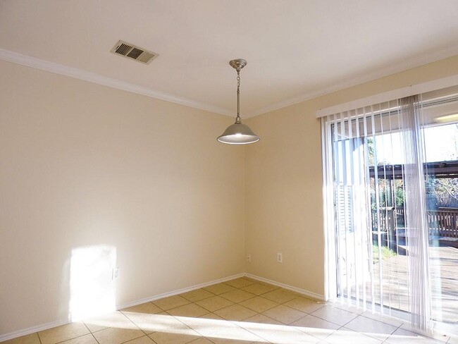 Building Photo - 1107 Canada Wild Dr