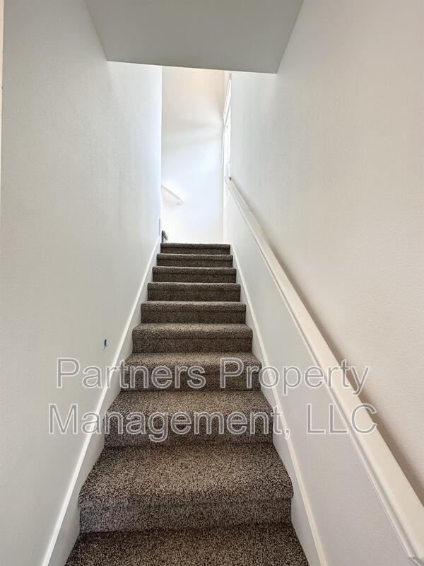 Building Photo - 1070 Boardwalk Ave