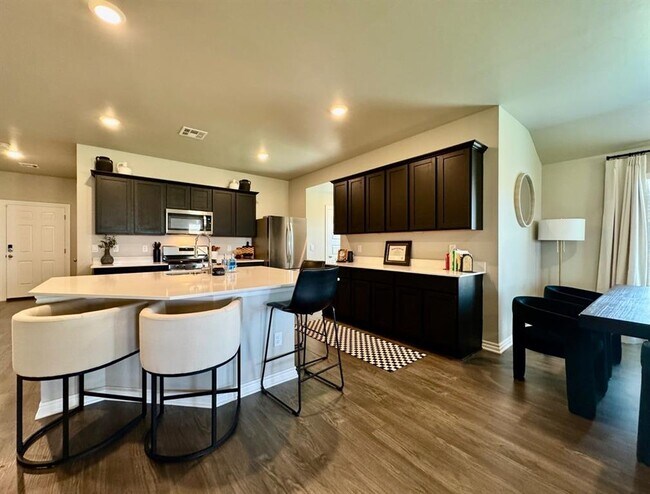 Building Photo - 2800 Stormy St