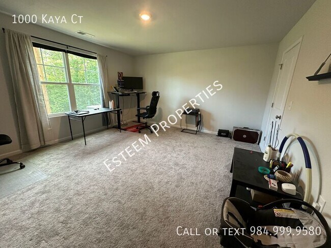 Building Photo - 1000 Kaya Ct