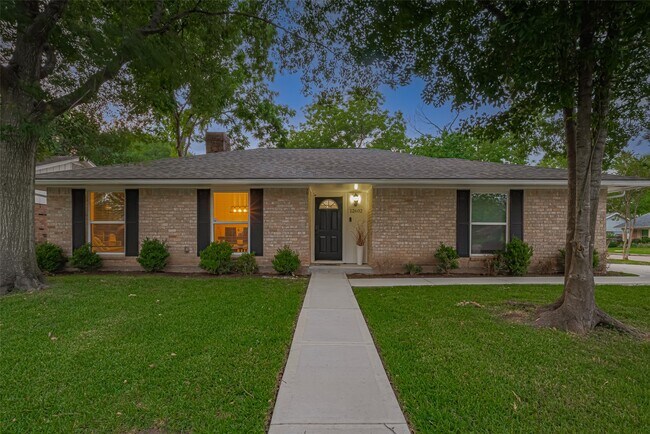 Building Photo - 12602 Westleigh Dr
