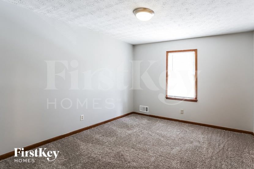 Building Photo - 240 Summerwood Ln