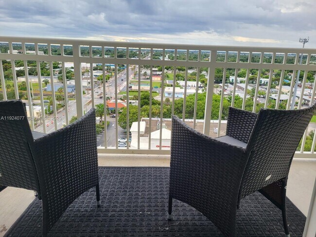 Building Photo - 350 N Federal Hwy