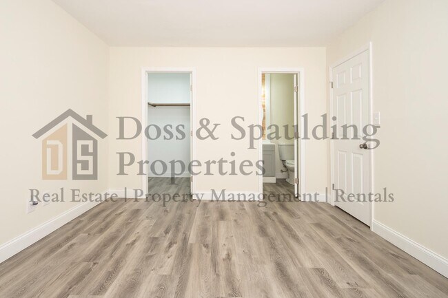 Building Photo - 3624 Heathrow Dr