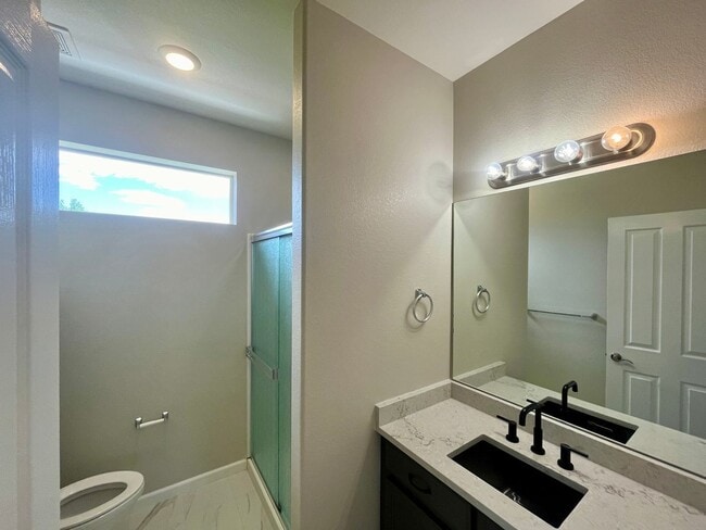 Building Photo - 350 Naples St