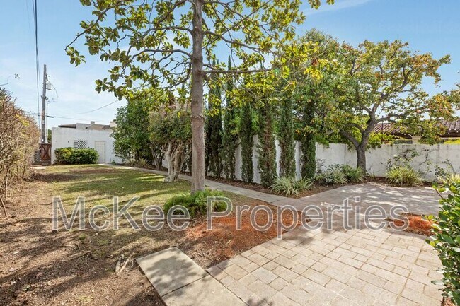 Building Photo - 1115 F Ave