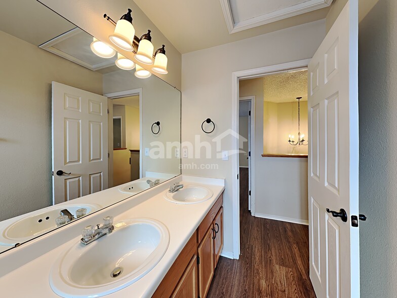 Building Photo - 6616 Monaco Way