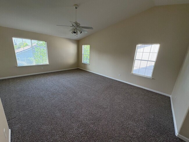 Building Photo - 2216 Cermak Way