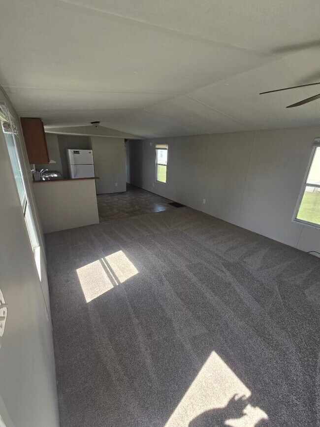 Building Photo - 129 Jodoc Dr